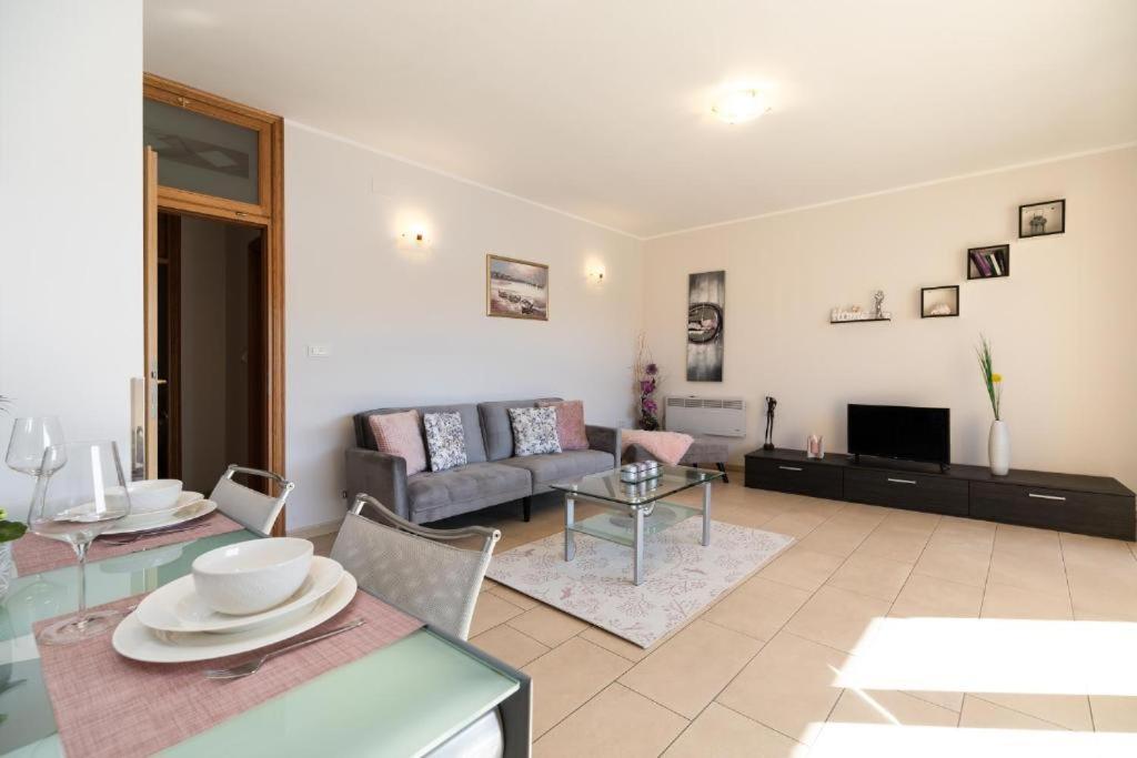 Apartments Dea Caeli Vela Luka Buitenkant foto